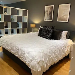 Centre Modern - Westone Free Wifi, Gym Access, Netflix Apartment